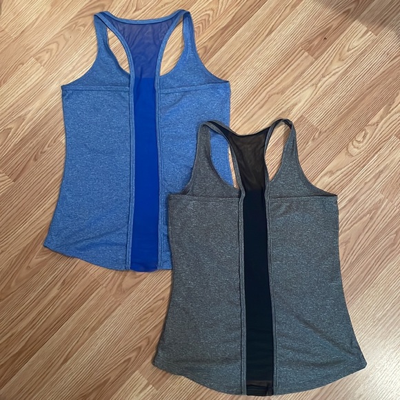 Set of 2 mesh-lined racer back workout tank tops - Picture 2 of 2
